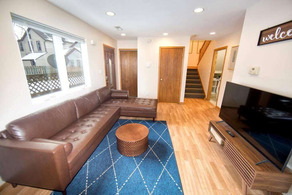Tucked Away Off Brady - 4 Beds Daire Milwaukee Dış mekan fotoğraf