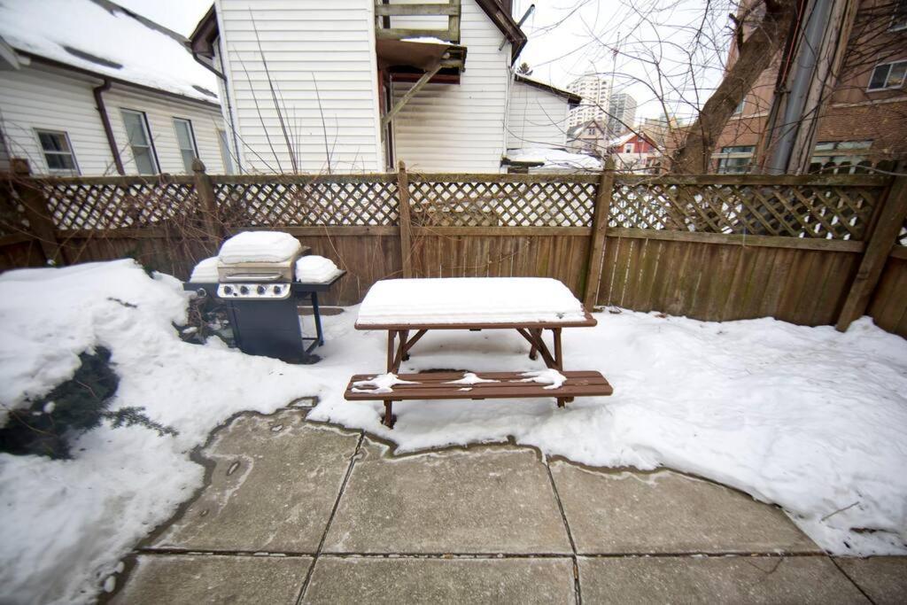 Tucked Away Off Brady - 4 Beds Daire Milwaukee Dış mekan fotoğraf